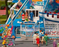 140420#Fahrgesch�ft FUN-Schiff